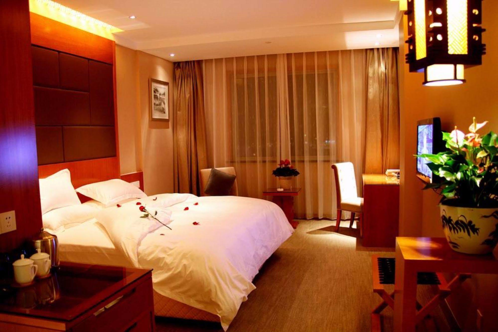 Jiaxing Oriental Hotel Buitenkant foto